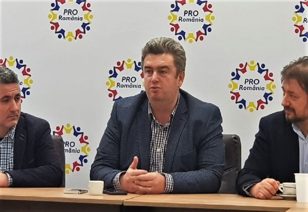 Lider Pro România: ”Am informații de la Bruxelles că timona României ar putea trece la troica FMI - Banca Mondială - Comisia Europeană”