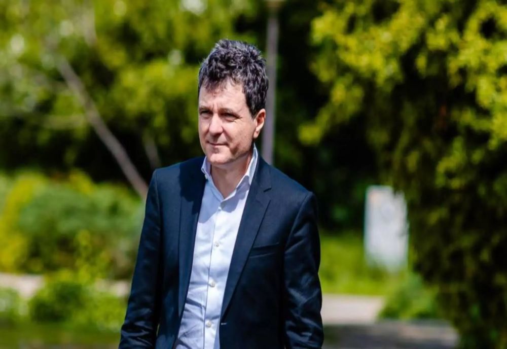 NICUȘOR DAN, ACUZAT CĂ BLOCHEAZĂ PENSIONAREA MAGISTRAȚILOR. ȘEFA CSM: „SE PERTURBĂ ACTIVITATEA INSTANȚELOR ȘI PARCHETELOR”