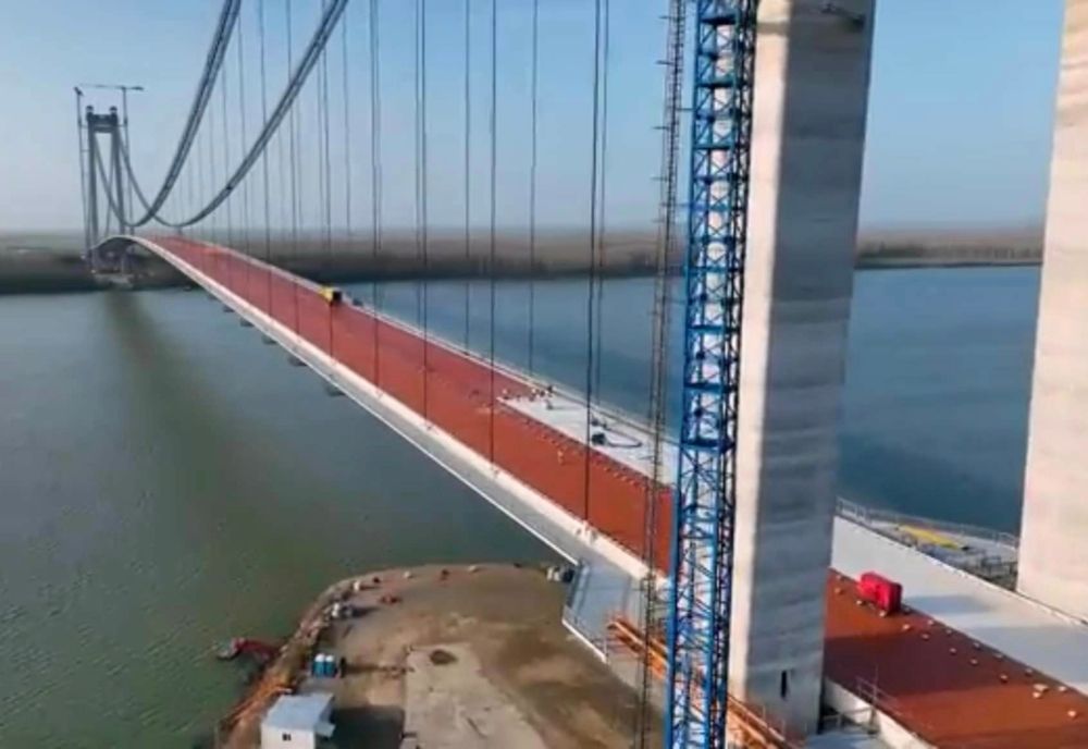 Astăzi se inaugurează podul suspendat de la Brăila - Vor fi prezenți al ceremonie Klaus Iohannis, Marcel Ciolacu, Nicolae Ciucă dar și Sorin Grindeanu