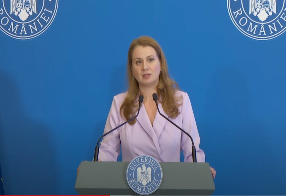 Moțiune simplă, depusă în Parlament împotriva Ligiei Deca: Menține învățământul într-o stare dezastruoasă