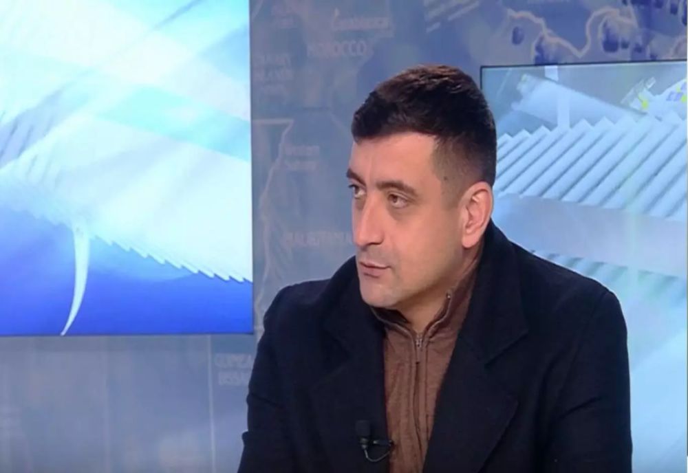 GEORGE SIMION DĂ DE PĂMÂNT CU PONTA: NU E SUVERNAIST, E O CIORBĂ REÎNCĂLZITĂ
