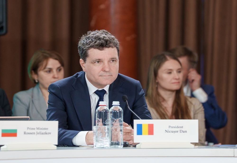 NICUȘOR DAN FACE DIN DEZINFORMĂRILE DE PE REȚELELE DE SOCIALIZARE O PROBLEMĂ DE SIGURANȚĂ NAȚIONALĂ. SUBIECTUL AJUNGE ÎN DEZBATERE ÎN CSAT